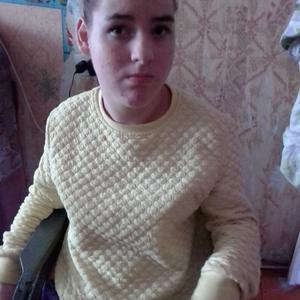 Девушки в Усолье-Сибирское: Ангелина, 22 - ищет парня из Усолье-Сибирское