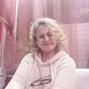 Девушки в Мурманске: Валентина, 53 - ищет парня из Мурманска