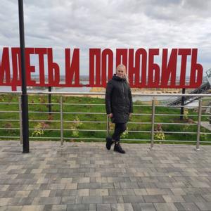 Девушки в Нижний Новгороде: Елена, 37 - ищет парня из Нижний Новгорода