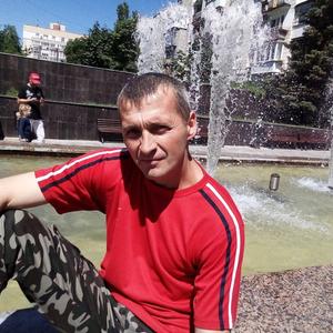 Руслан, 45 лет, Татищево