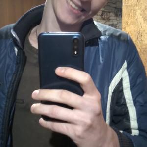 Парни в Челябинске: Дмитрий, 24 - ищет девушку из Челябинска