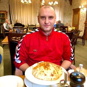 Илья, 40 лет, Воронеж