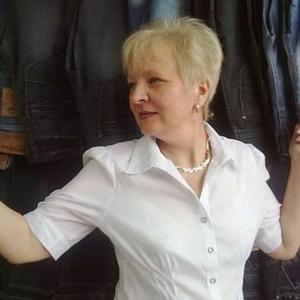 Девушки в Новокузнецке: Наталья, 61 - ищет парня из Новокузнецка