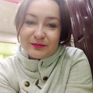 Девушки в Улан-Удэ: Людмила, 38 - ищет парня из Улан-Удэ