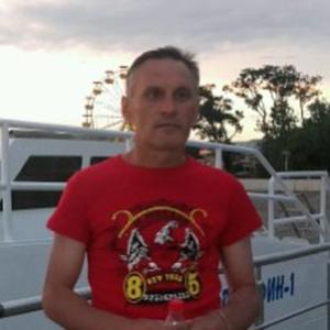 Парни в Ессентуках: Михаил, 48 - ищет девушку из Ессентуков