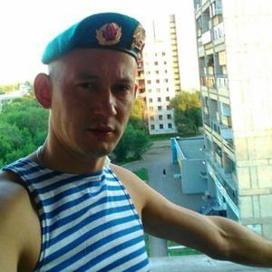 Парни в Магнитогорске: Rifat, 37 - ищет девушку из Магнитогорска