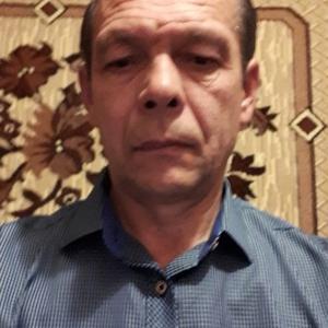 Парни в Бикине: Виктор, 59 - ищет девушку из Бикина