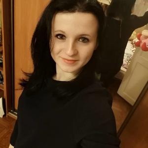 Девушки в Ноябрьске: Алена Агафонова, 28 - ищет парня из Ноябрьска