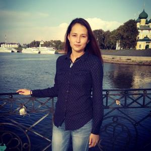 Девушки в Новосибирске: Лина, 28 - ищет парня из Новосибирска