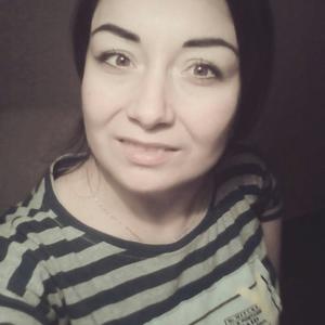 Девушки в Усть-Илимске: Ирина, 41 - ищет парня из Усть-Илимска