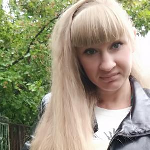 Девушки в Нижний Новгороде: Марина, 36 - ищет парня из Нижний Новгорода