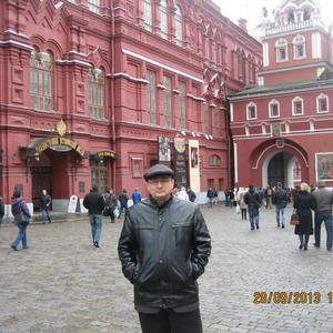 Игорь, 58 лет, Новоаннинский
