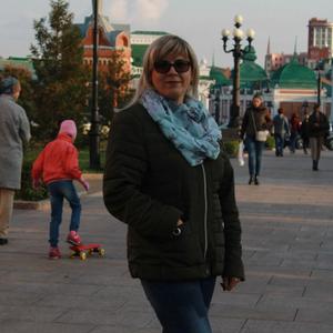Девушки в Омске: Ирина, 47 - ищет парня из Омска