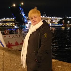 Девушки в Калининграде: Алла, 50 - ищет парня из Калининграда