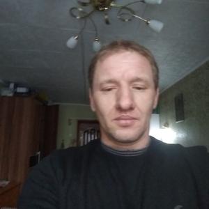 Парни в Омске: Павел Лазуткин, 48 - ищет девушку из Омска