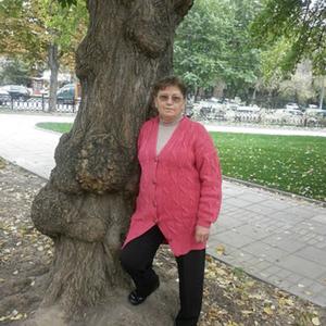 Нина, 70 лет, Суворов