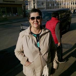 Девушки в Сочи: Татьяна, 61 - ищет парня из Сочи