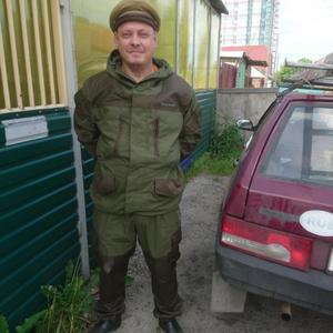 Парни в Барнауле (Алтайский край): Виктор, 52 - ищет девушку из Барнаула (Алтайский край)