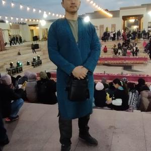 Максим, 33 года, Ташкент