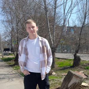 Максим, 22 года, Астрахань