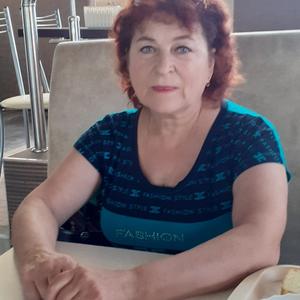 Девушки в Вологде: Александра, 67 - ищет парня из Вологды