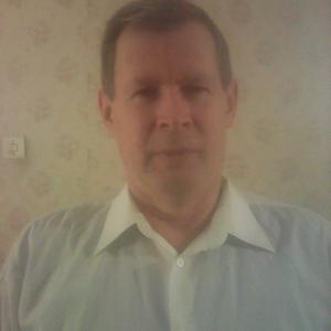 Олег, 59 лет, Киров