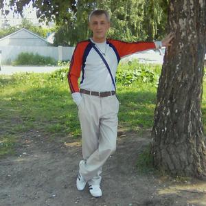 Парни в Челябинске: Игорь, 59 - ищет девушку из Челябинска