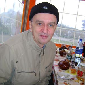 Олег, 58 лет, Златоуст