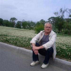 Парни в Владивостоке: Владимир Крымчак, 71 - ищет девушку из Владивостока
