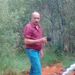 Юрий, 63 года, Санкт-Петербург