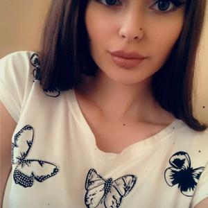 Девушки в Кемерово: Алина, 25 - ищет парня из Кемерово