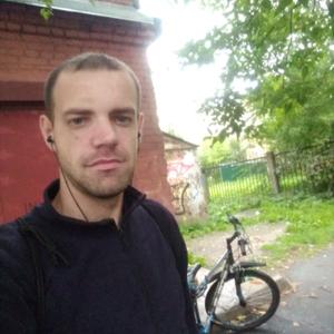 Парни в Череповце: Viktor, 33 - ищет девушку из Череповца
