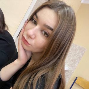 Девушки в Твери: Аня Муравьева, 21 - ищет парня из Твери