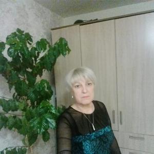 Девушки в Екатеринбурге: Ольга Малюгина, 67 - ищет парня из Екатеринбурга