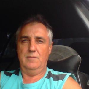 Парни в Буденновске: Василий, 56 - ищет девушку из Буденновска