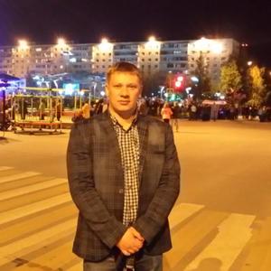 Парни в Нижневартовске: Михаил, 40 - ищет девушку из Нижневартовска