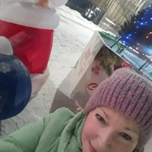 Девушки в Томске: Алена, 44 - ищет парня из Томска