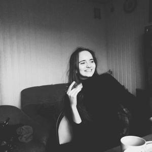 Девушки в Калининграде: Полина, 23 - ищет парня из Калининграда