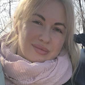 Девушки в Калининграде: Вика, 33 - ищет парня из Калининграда
