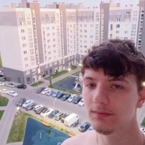 Парни в Владивостоке: Артем, 18 - ищет девушку из Владивостока