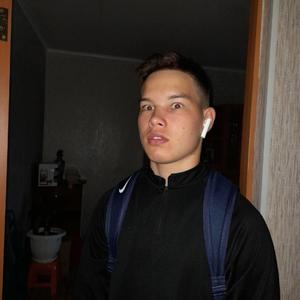 Парни в Сыктывкаре: Рустамчик, 21 - ищет девушку из Сыктывкара