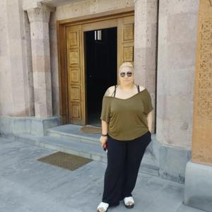 Девушки в Ереване: Ina, 43 - ищет парня из Еревана