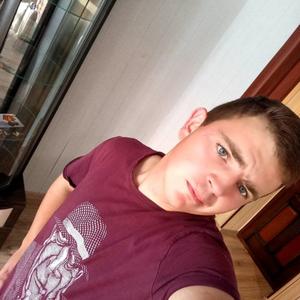 Парни в Смоленске: Александр Чалов, 25 - ищет девушку из Смоленска