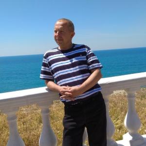 Парни в Геленджике: Владислав Андреев, 53 - ищет девушку из Геленджика
