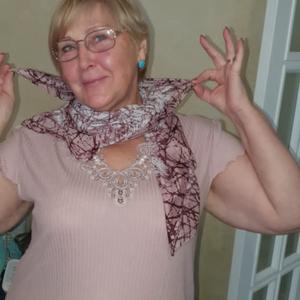 Девушки в Волгограде: Татьяна, 70 - ищет парня из Волгограда