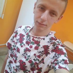 Парни в Пскове: Максим, 23 - ищет девушку из Пскова