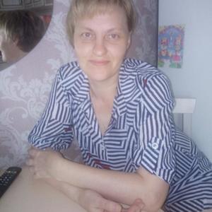 Девушки в Сыктывкаре: Елена, 48 - ищет парня из Сыктывкара