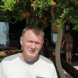 Парни в Нефтекамске: Владимир Шумаев, 62 - ищет девушку из Нефтекамска
