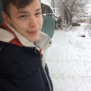 Валентин, 25 лет, Саратов