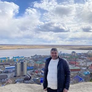 Парни в Ноябрьске: Руслан, 45 - ищет девушку из Ноябрьска